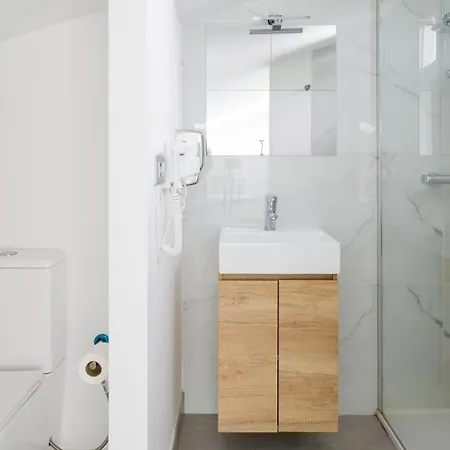 Tusity One Self Check-in Apartment